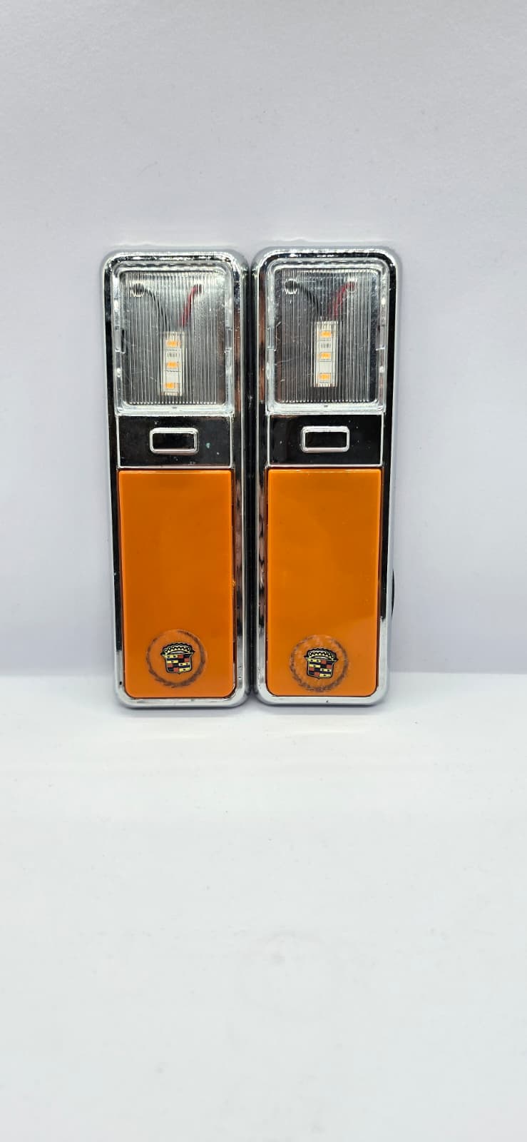 WhatsApp Image 2026-03-01 at 13.24.22 Cadillac Turuncu Beyaz Çift Renk Direk Lambası Gazetelik Neon Led 12V - Görsel 1