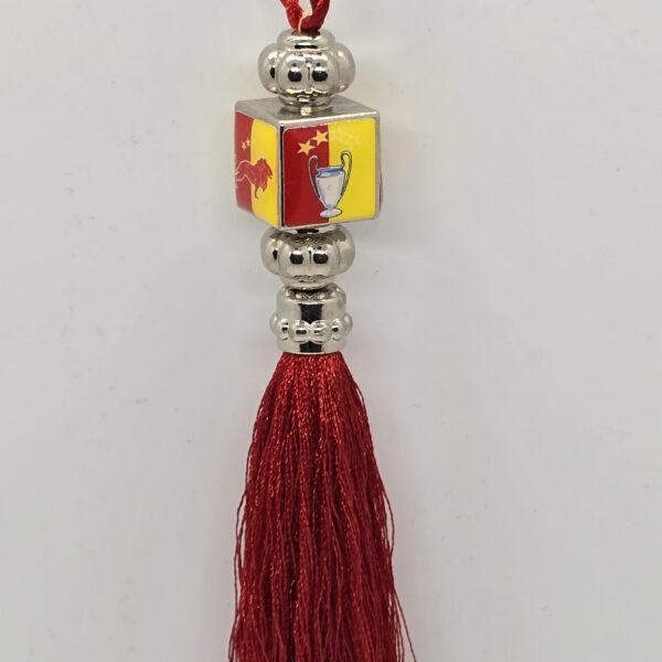 Kırmızı Sarı Temalı Araç Ayna Süsü – Şık Püsküllü Dekoratif Aksesuar