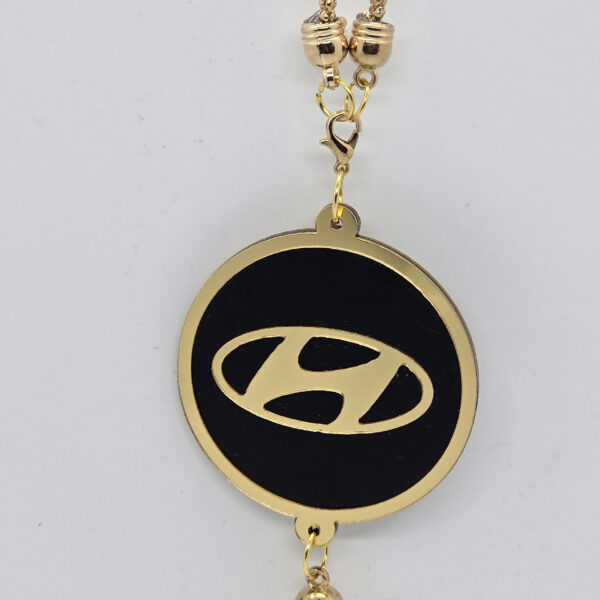 Hyundai Temalı Araç Ayna Süsü – Gold Detaylı Şık Dekoratif Aksesuar